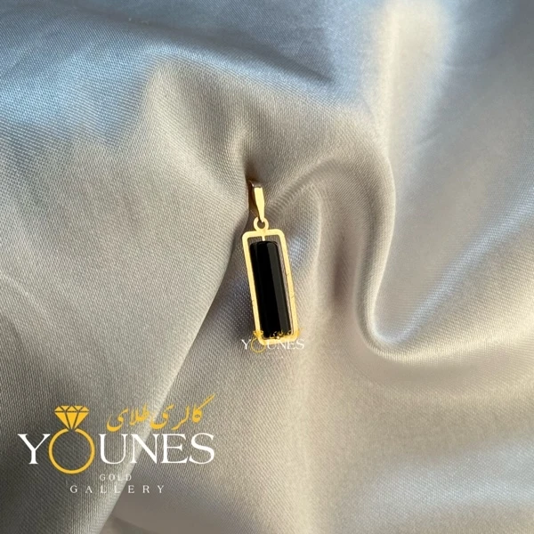 آویز طلا سنگ عقیق سیاه